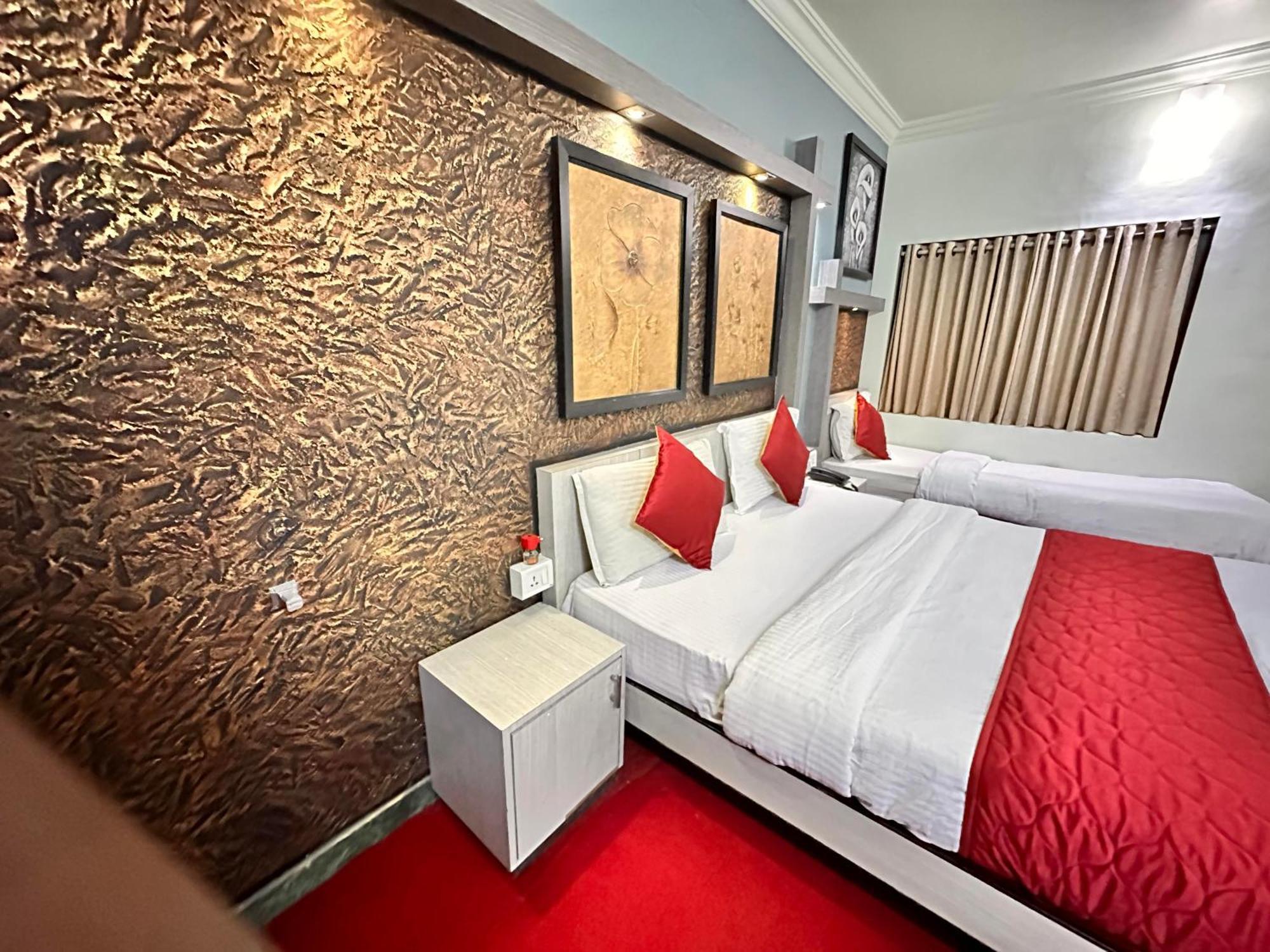 Hotel City Palace 우티 외부 사진